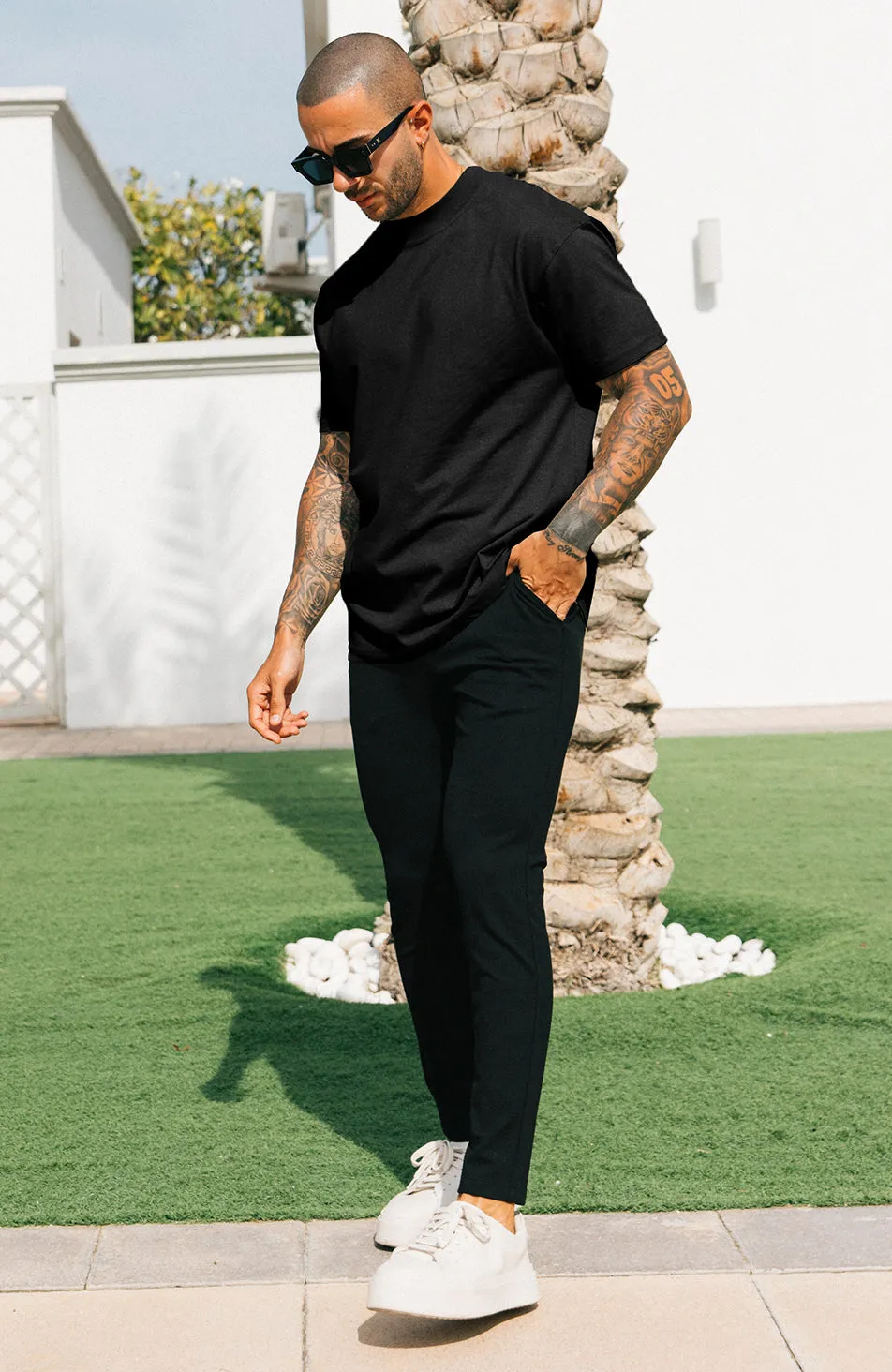 Signature Oversized Tee in Black